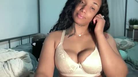 Snapshot of jenni_cash chatting on 03/08/25, 07:05 Mistress Jenni online show from 03/08/25, 07:05