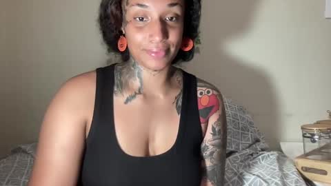 Snapshot of jenni_cash chatting on 10/14/25, 06:03 Mistress Jenni online show from 10/14/25, 06:03
