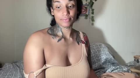 Snapshot of jenni_cash chatting on 10/16/25, 06:03 Mistress Jenni online show from 10/16/25, 06:03