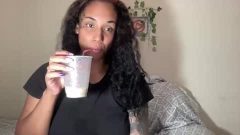 Snapshot of jenni_cash chatting on 10/17/25, 06:05 Mistress Jenni online show from 10/17/25, 06:05