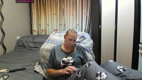 Snapshot of jennideep chatting on 06/21/26, 03:47 JenniDeep online show from 06/21/26, 03:47