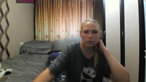Snapshot of jennideep chatting on 06/25/26, 09:03 JenniDeep online show from 06/25/26, 09:03