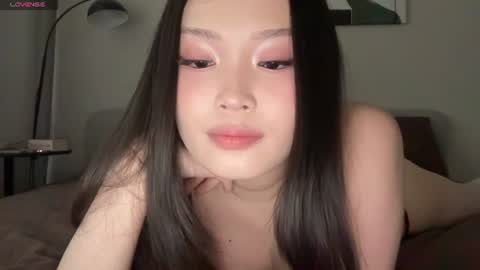 Snapshot of jennie_yung chatting on 06/10/26, 06:34 jennie_yung online show from 06/10/26, 06:34