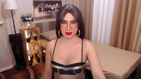 jenniegarcia online show from 04/12/26, 07:41