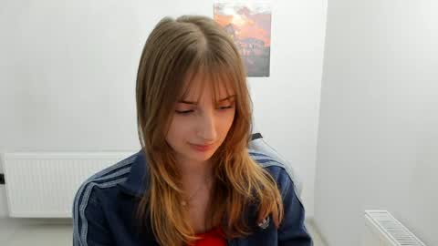 Snapshot of jenniestar chatting on 04/05/26, 12:13 Karla online show from 04/05/26, 12:13