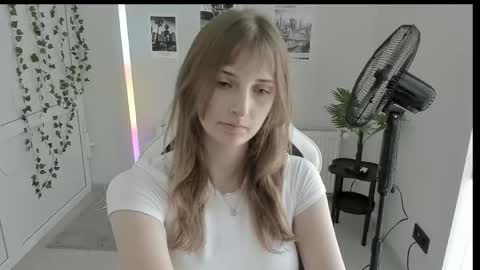 Snapshot of jenniestar chatting on 06/06/26, 12:21 Karla online show from 06/06/26, 12:21