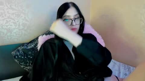 Helen online show from 11/10/25, 09:47