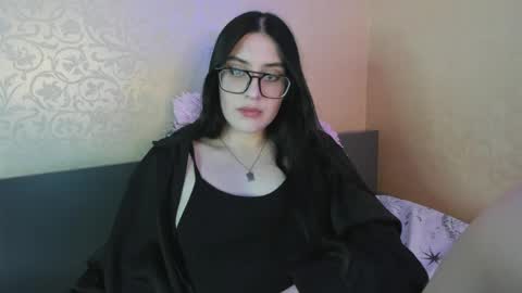 Helen online show from 05/03/26, 08:48