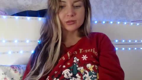 Snapshot of jennifer838 chatting on 02/06/25, 01:32 Jennifer online show from 02/06/25, 01:32