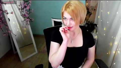 Snapshot of jennifer_cuttie chatting on 05/05/26, 06:54 Jennifer online show from 05/05/26, 06:54