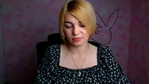 Snapshot of jennifer_cuttie chatting on 06/22/26, 05:37 Jennifer online show from 06/22/26, 05:37