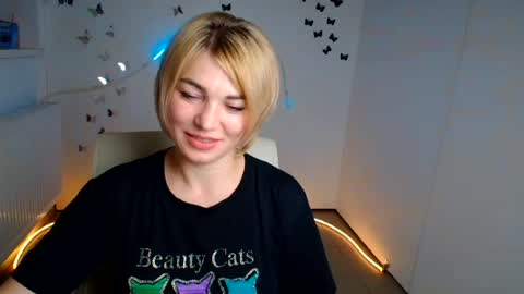 Snapshot of jennifer_cuttie chatting on 08/06/26, 12:07 Jennifer online show from 08/06/26, 12:07