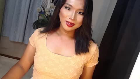 Snapshot of jennifer_licious chatting on 09/28/25, 11:37 Jenny online show from 09/28/25, 11:37