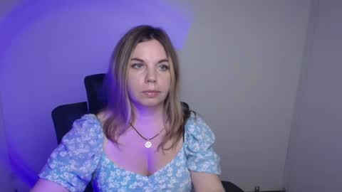 Snapshot of jennifer_moree chatting on 09/08/25, 02:38 Jennifer online show from 09/08/25, 02:38