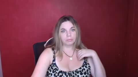 Snapshot of jennifer_moree chatting on 09/10/25, 11:54 Jennifer online show from 09/10/25, 11:54