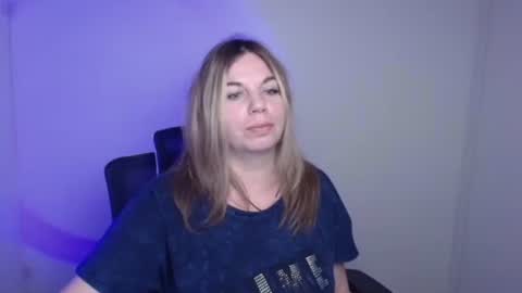 Snapshot of jennifer_moree chatting on 09/12/25, 06:52 Jennifer online show from 09/12/25, 06:52