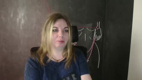 Snapshot of jennifer_moree chatting on 10/02/25, 05:36 Jennifer online show from 10/02/25, 05:36