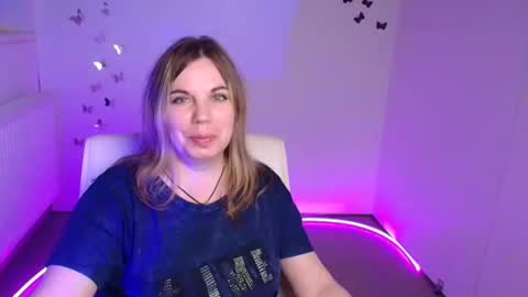 Snapshot of jennifer_moree chatting on 10/08/25, 07:00 Jennifer online show from 10/08/25, 07:00