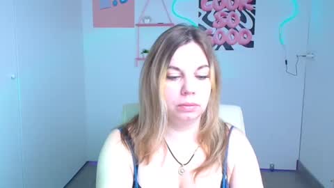 Snapshot of jennifer_moree chatting on 10/11/25, 05:28 Jennifer online show from 10/11/25, 05:28