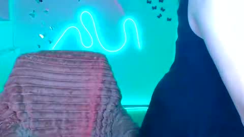 Jennifer online show from 03/22/26, 06:39