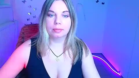 Jennifer online show from 03/25/26, 07:14