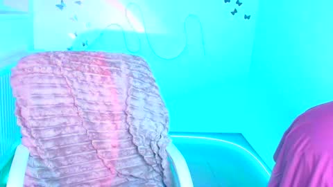 Jennifer online show from 04/20/26, 12:08