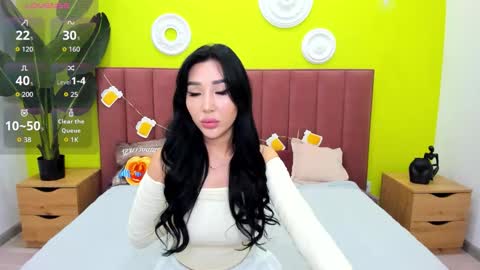 Jennifer online show from 09/25/25, 01:42