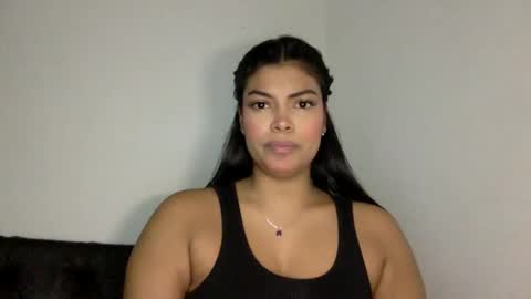 Snapshot of jennifer_oliveira chatting on 09/14/25, 05:06 Jenn 3 online show from 09/14/25, 05:06