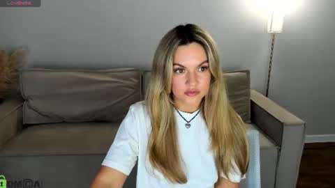 Snapshot of jennifer_perezz chatting on 07/22/26, 05:05 Jennifer Perezz online show from 07/22/26, 05:05