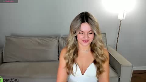 Snapshot of jennifer_perezz chatting on 07/28/26, 05:01 Jennifer Perezz online show from 07/28/26, 05:01
