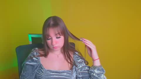 Jennifer online show from 01/17/25, 04:26