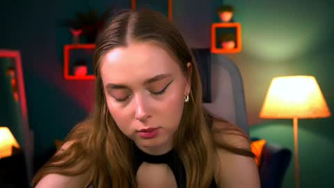 Jennifer online show from 09/20/25, 05:36