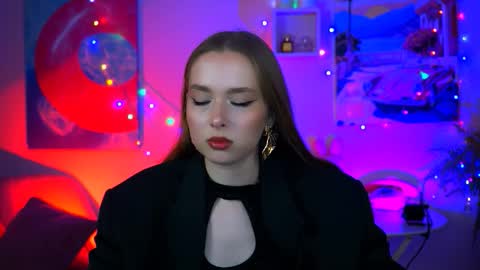 Jennifer online show from 10/17/25, 01:35