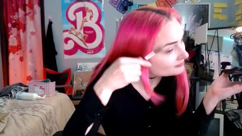 Snapshot of jennifergwen chatting on 11/26/25, 02:45 Jennifer Gwen online show from 11/26/25, 02:45