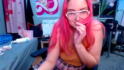 Snapshot of jennifergwen chatting on 01/07/26, 04:48 Jennifer Gwen online show from 01/07/26, 04:48