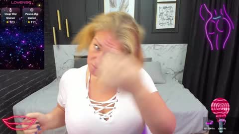 Snapshot of jenniferlight chatting on 12/04/24, 12:41 Jennifer online show from 12/04/24, 12:41