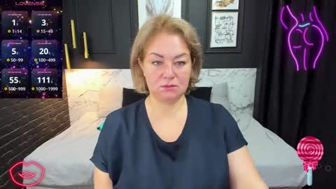 Snapshot of jenniferlight chatting on 02/22/25, 01:13 Jennifer online show from 02/22/25, 01:13