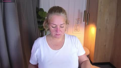 Snapshot of jenniferlight chatting on 10/12/25, 03:00 Jennifer online show from 10/12/25, 03:00