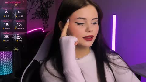 Snapshot of jenniferwandis77 chatting on 12/08/24, 05:11 Jenni online show from 12/08/24, 05:11