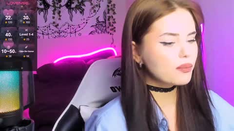 Snapshot of jenniferwandis77 chatting on 12/20/24, 09:06 Jenni online show from 12/20/24, 09:06