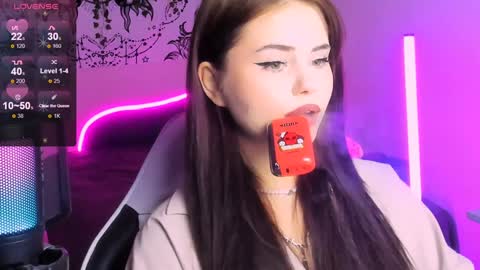 Snapshot of jenniferwandis77 chatting on 12/21/24, 06:34 Jenni online show from 12/21/24, 06:34