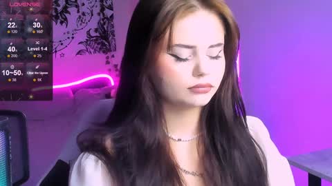 Snapshot of jenniferwandis77 chatting on 12/22/24, 06:15 Jenni online show from 12/22/24, 06:15