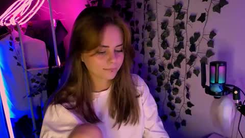 Jenni online show from 04/01/26, 12:17