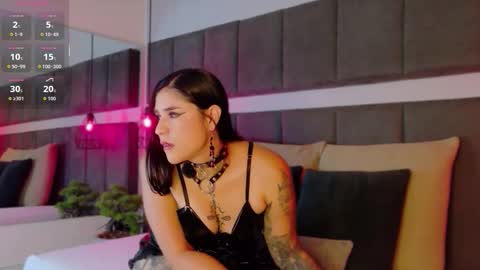 Snapshot of jennvalk chatting on 12/05/25, 11:30 Jenn online show from 12/05/25, 11:30