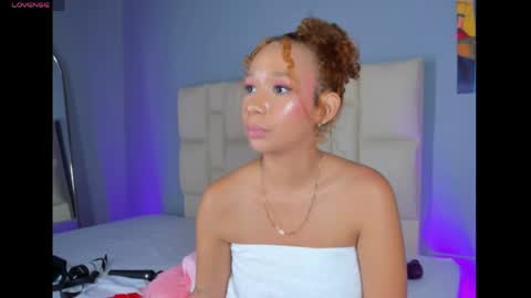 jenny__lawrence online show from 04/11/26, 07:45