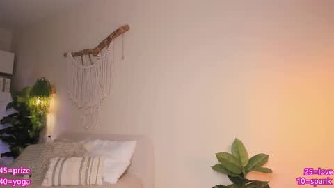 Jenny  online show from 12/18/25, 04:57