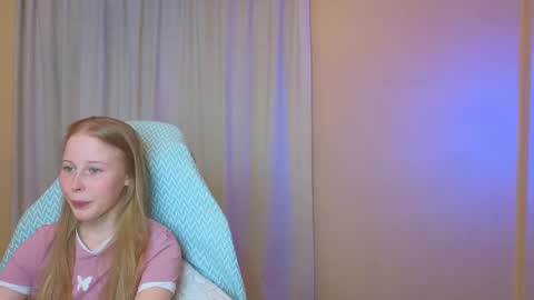 Snapshot of jenny_angelok chatting on 01/06/25, 01:19 Next broadcast on December 05 subject to change online show from 01/06/25, 01:19