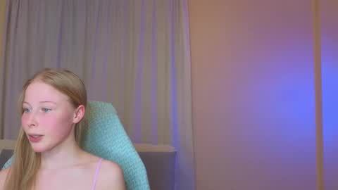 Snapshot of jenny_angelok chatting on 01/23/25, 02:17 Next broadcast on December 05 subject to change online show from 01/23/25, 02:17