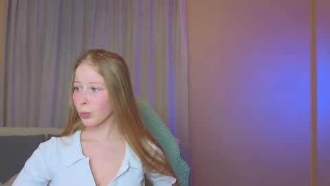 Snapshot of jenny_angelok chatting on 01/31/25, 01:23 Next broadcast on December 05 subject to change online show from 01/31/25, 01:23