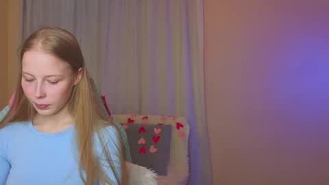 Snapshot of jenny_angelok chatting on 02/15/25, 10:22 Next broadcast on December 05 subject to change online show from 02/15/25, 10:22